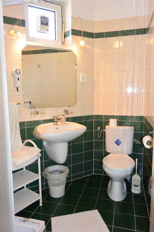 Belle Fleur Panzio Bed and Breakfast Budapest Eksteriør billede